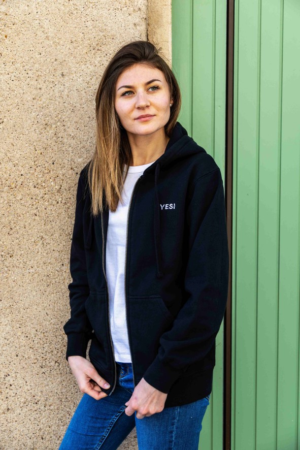 Sweat zippĂ© Bastia Femme â Coton bio stylĂ© | YESI